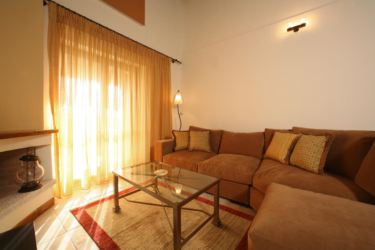 Arhontiko Parnona Hotel Karyes Luaran gambar