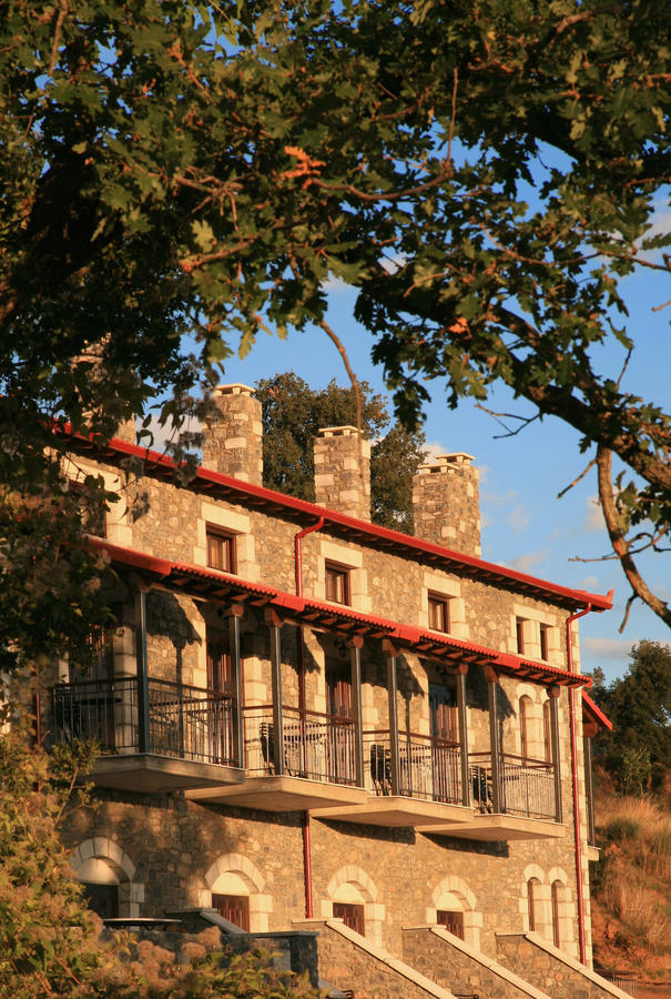 Arhontiko Parnona Hotel Karyes Luaran gambar
