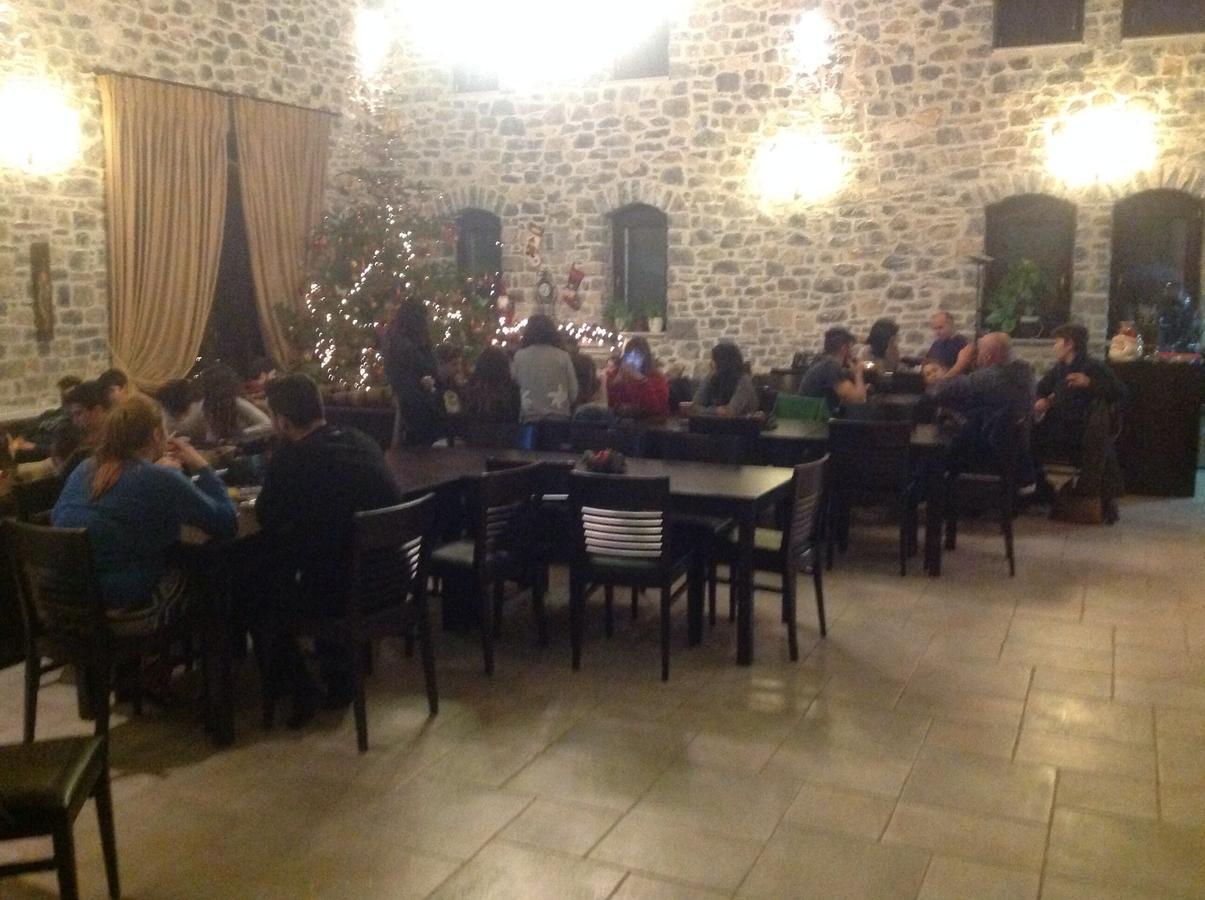 Arhontiko Parnona Hotel Karyes Luaran gambar