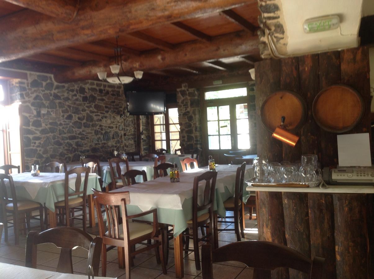Arhontiko Parnona Hotel Karyes Luaran gambar
