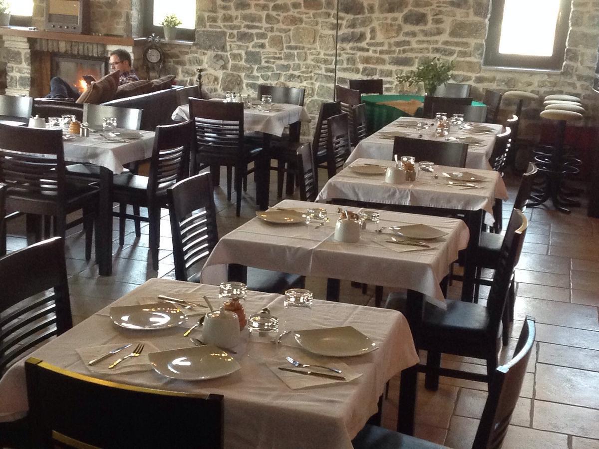 Arhontiko Parnona Hotel Karyes Luaran gambar